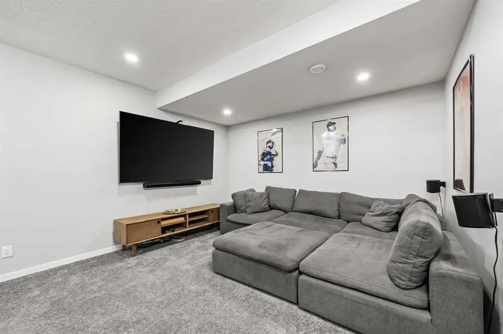 856 West Lakeview Drive