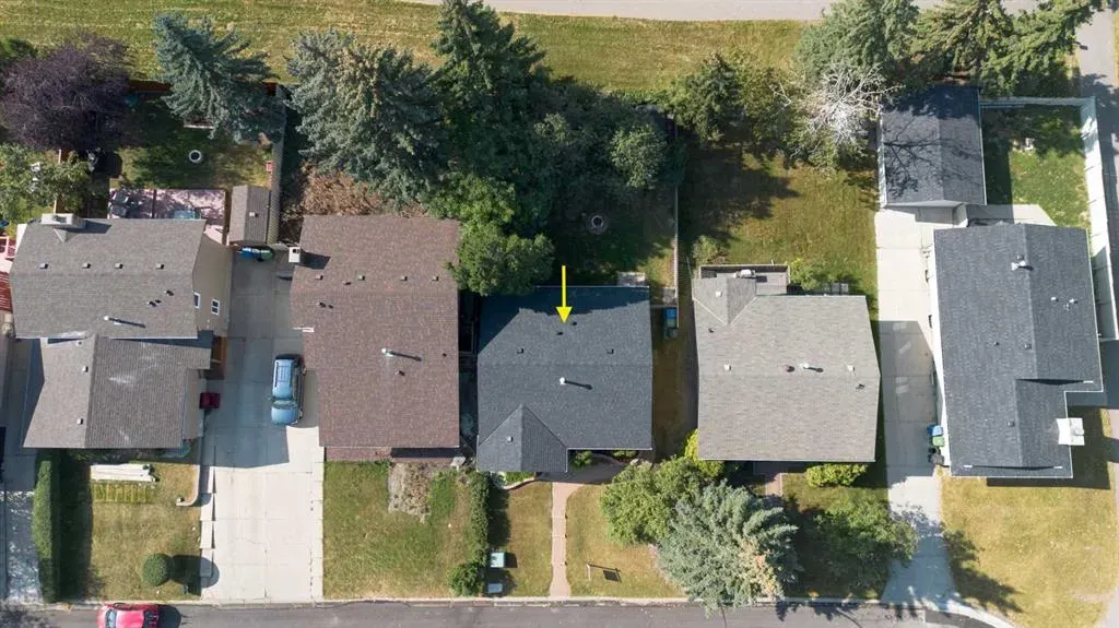39 Bearberry Crescent NW