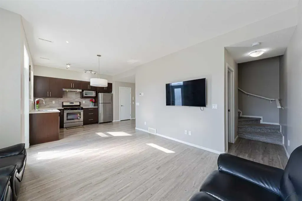 515 Redstone Walk NE, #202