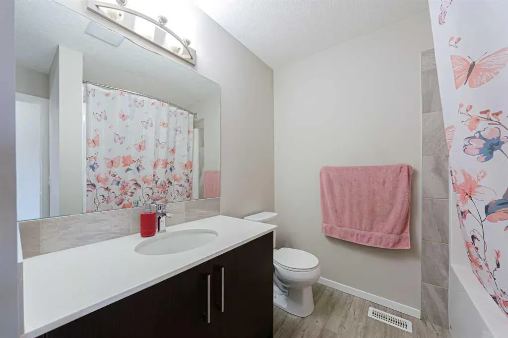 515 Redstone Walk NE, #202
