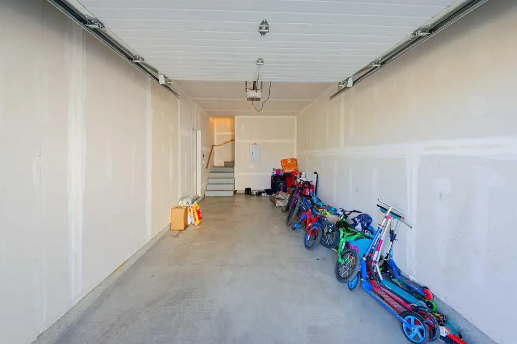 515 Redstone Walk NE, #202
