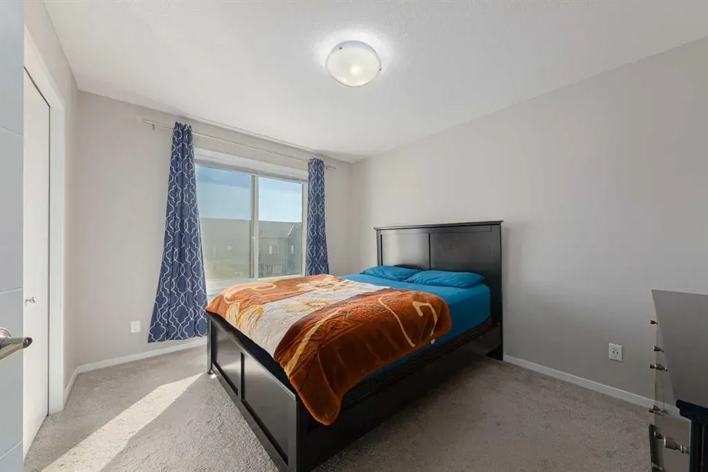 515 Redstone Walk NE, #202