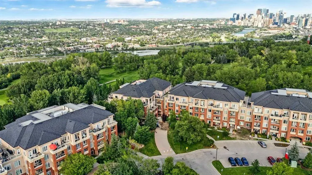 14 Hemlock Crescent SW, #8103