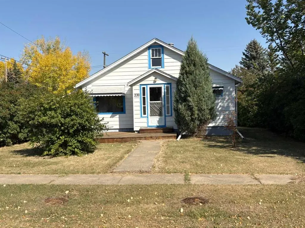 220 LADY VIVIAN Avenue W