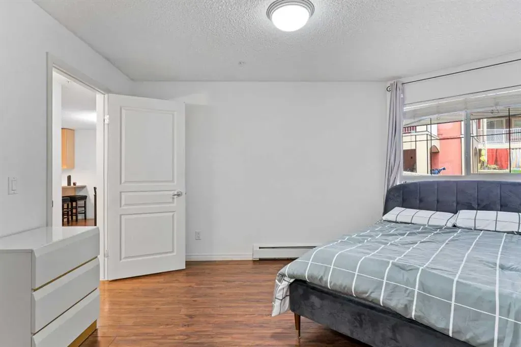 22 Richard Place SW, #143