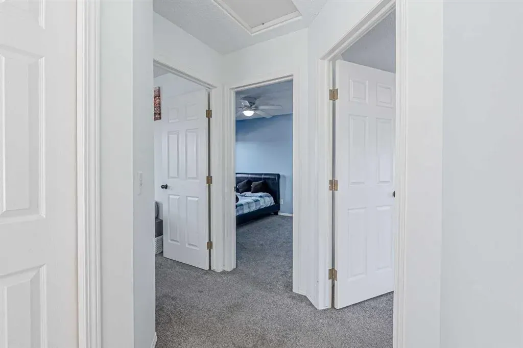 83 Martha's Close NE