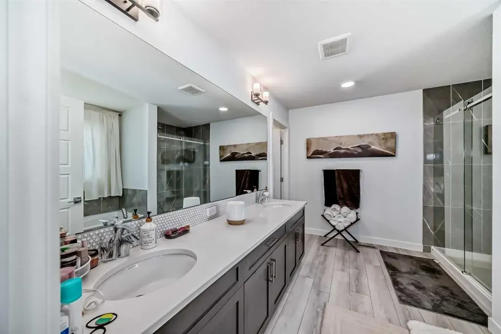 171 Red Sky Crescent NE