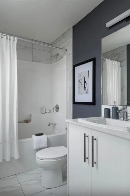 702 Chelsea Village