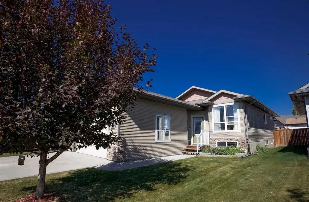 205 Jennings Crescent