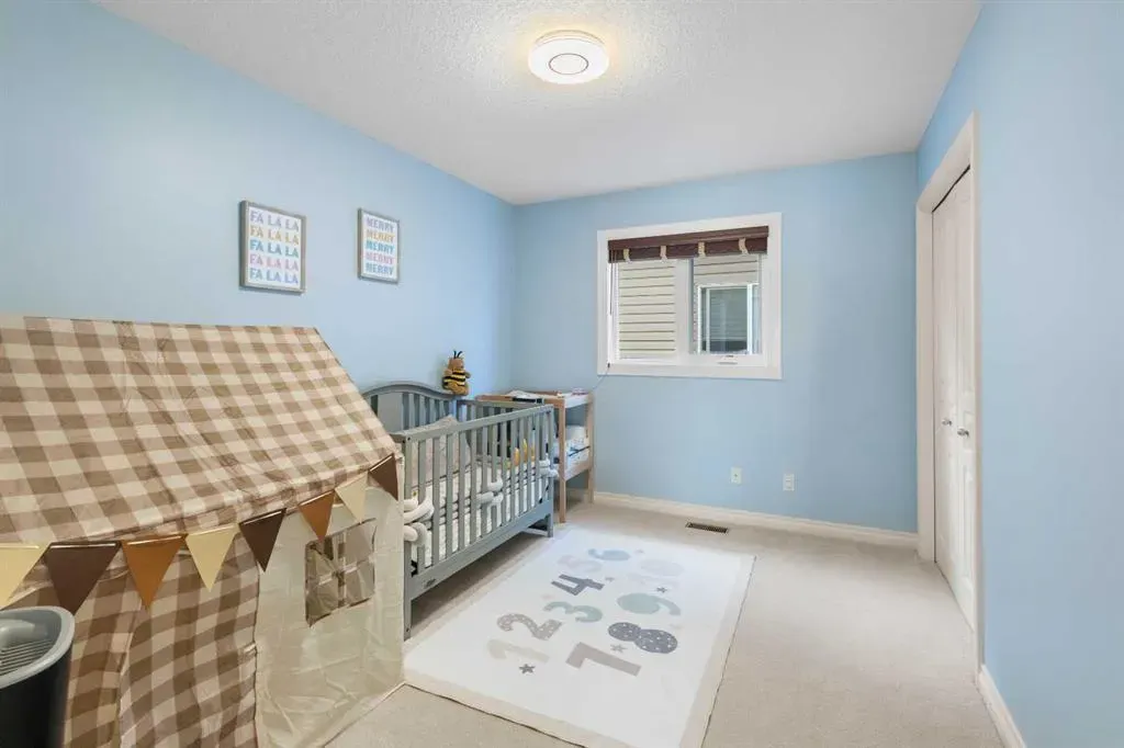 36 Aspen Hills Close SW