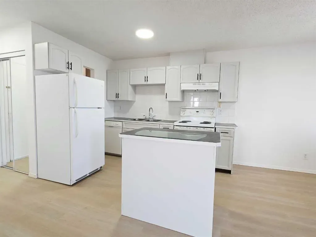 6825 Centre Street NW, #302