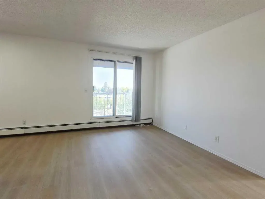 6825 Centre Street NW, #302