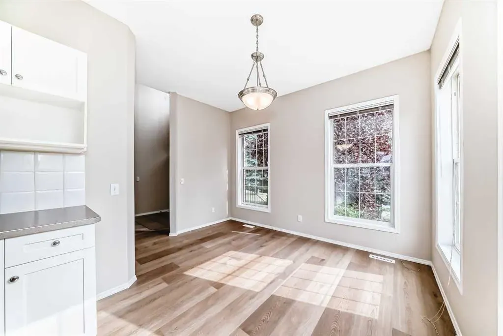 84 Inverness Square SE