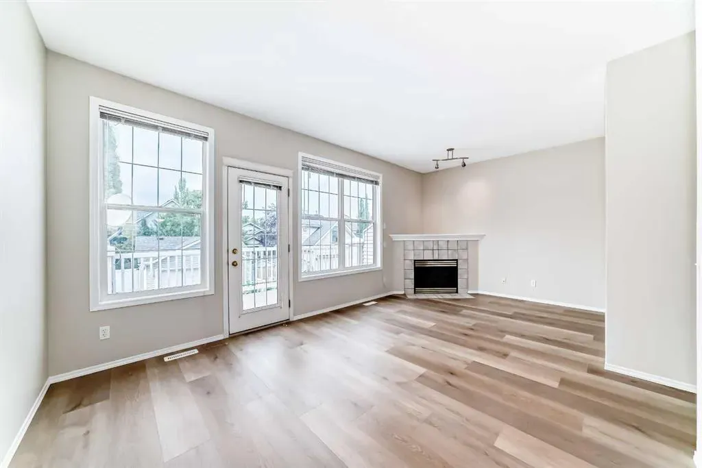 84 Inverness Square SE