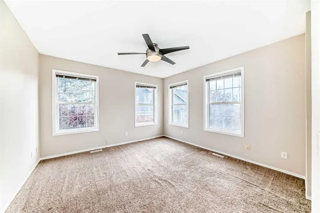 84 Inverness Square SE