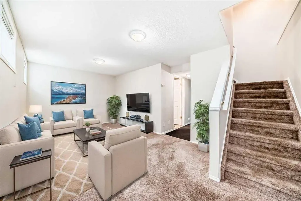 84 Inverness Square SE