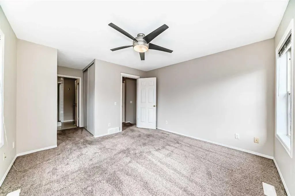 84 Inverness Square SE