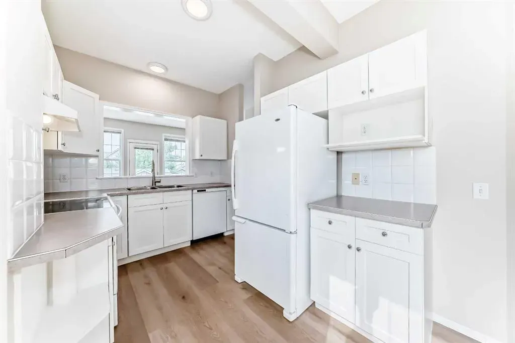 84 Inverness Square SE