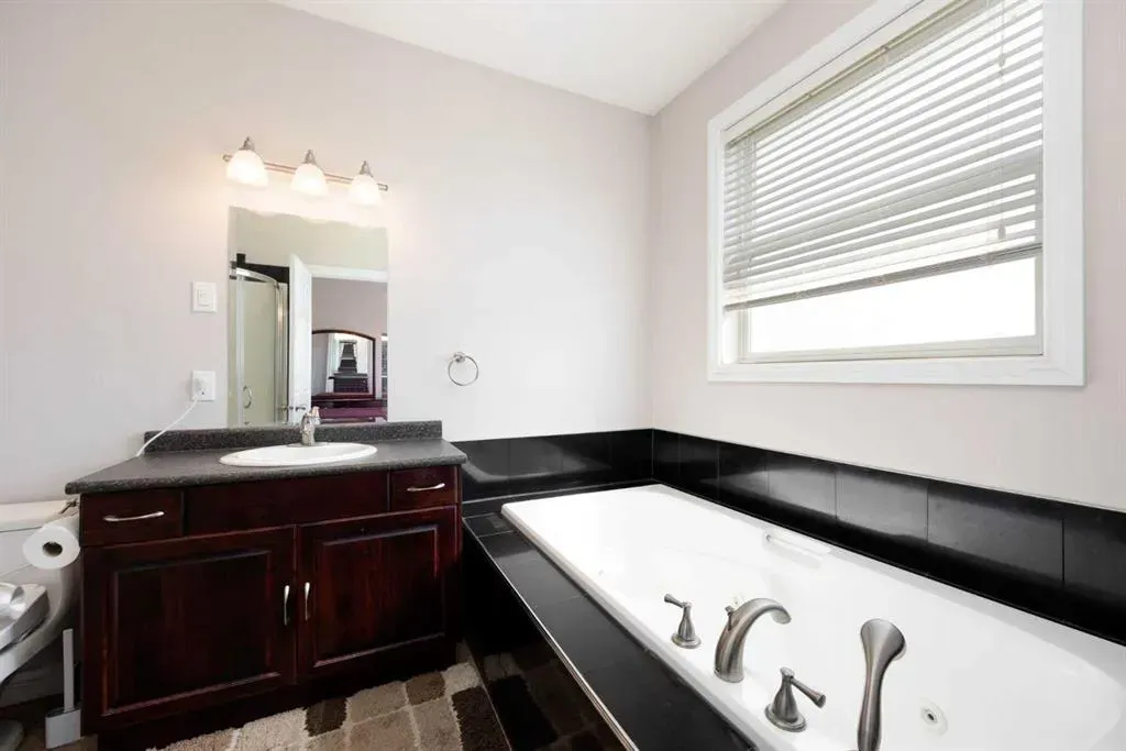 121 Gravelstone Way
