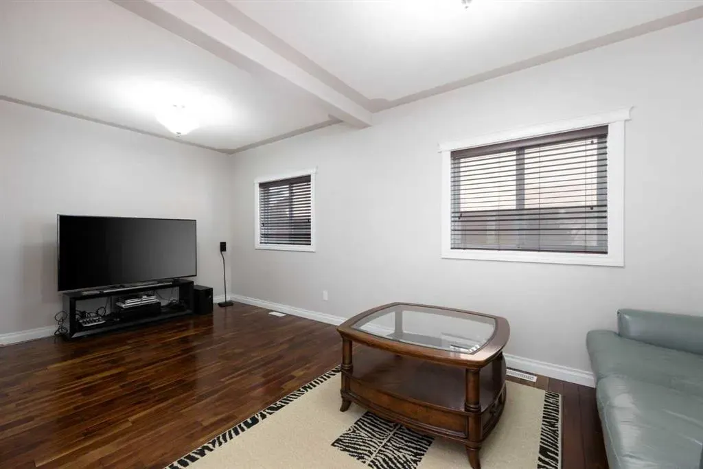 121 Gravelstone Way