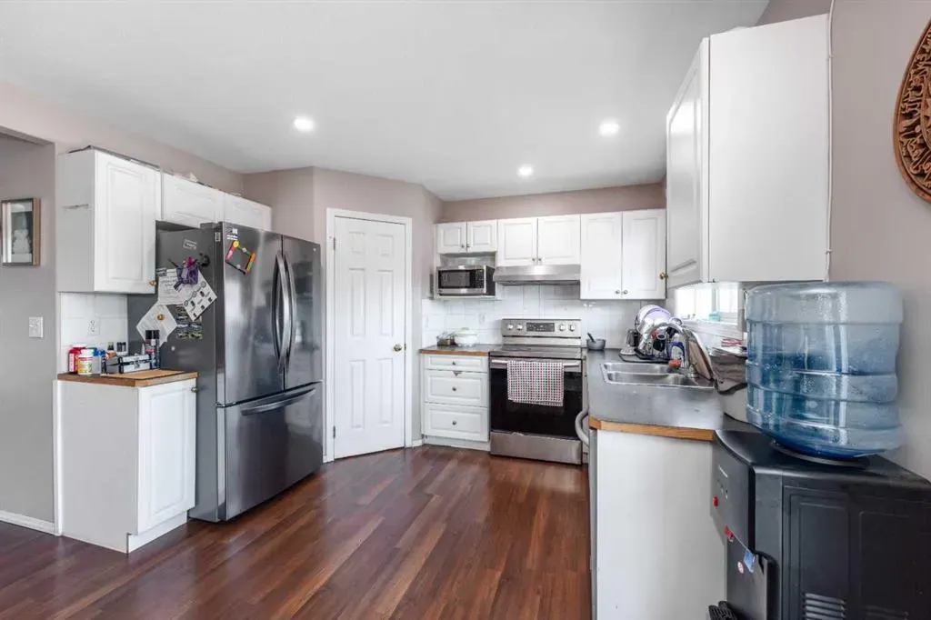 10 Tarawood Lane NE