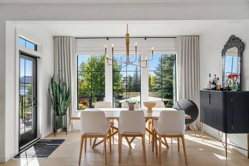 228 Mahogany Bay SE