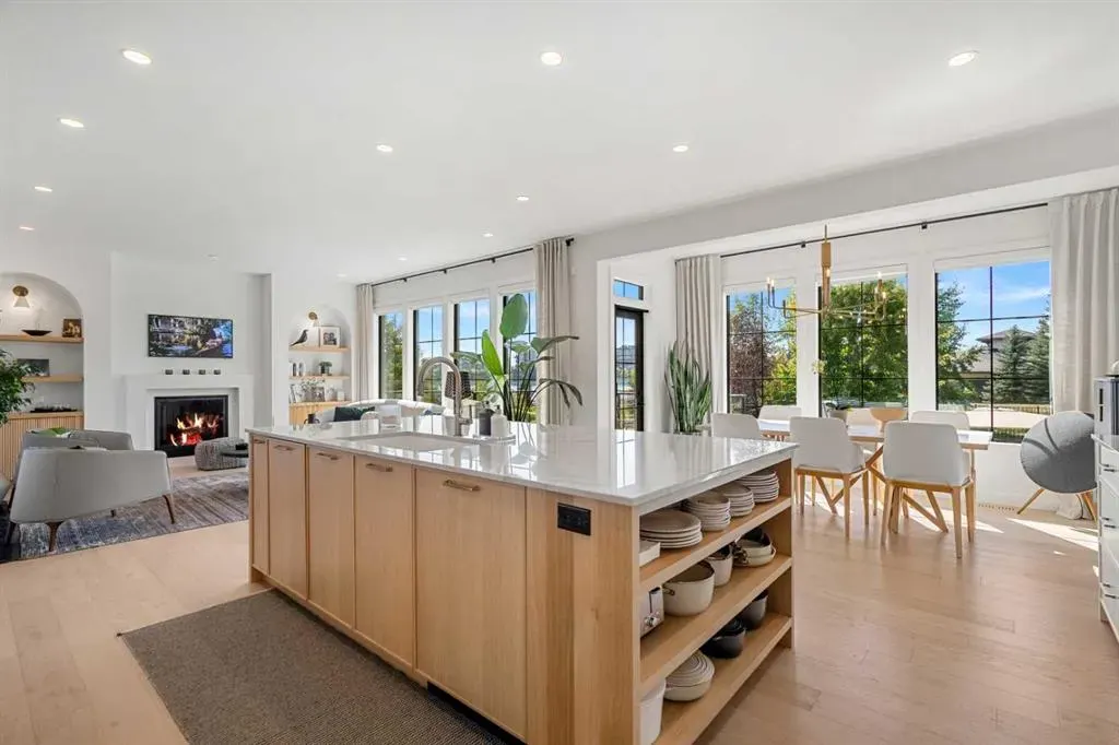 228 Mahogany Bay SE