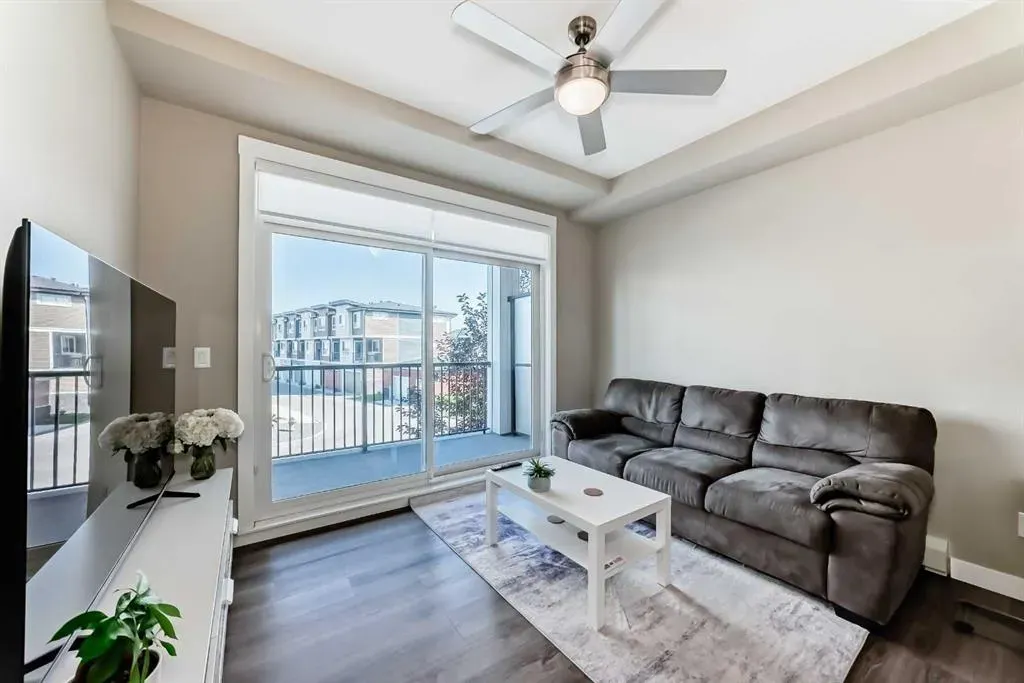 40 Walgrove Walk SE, #207