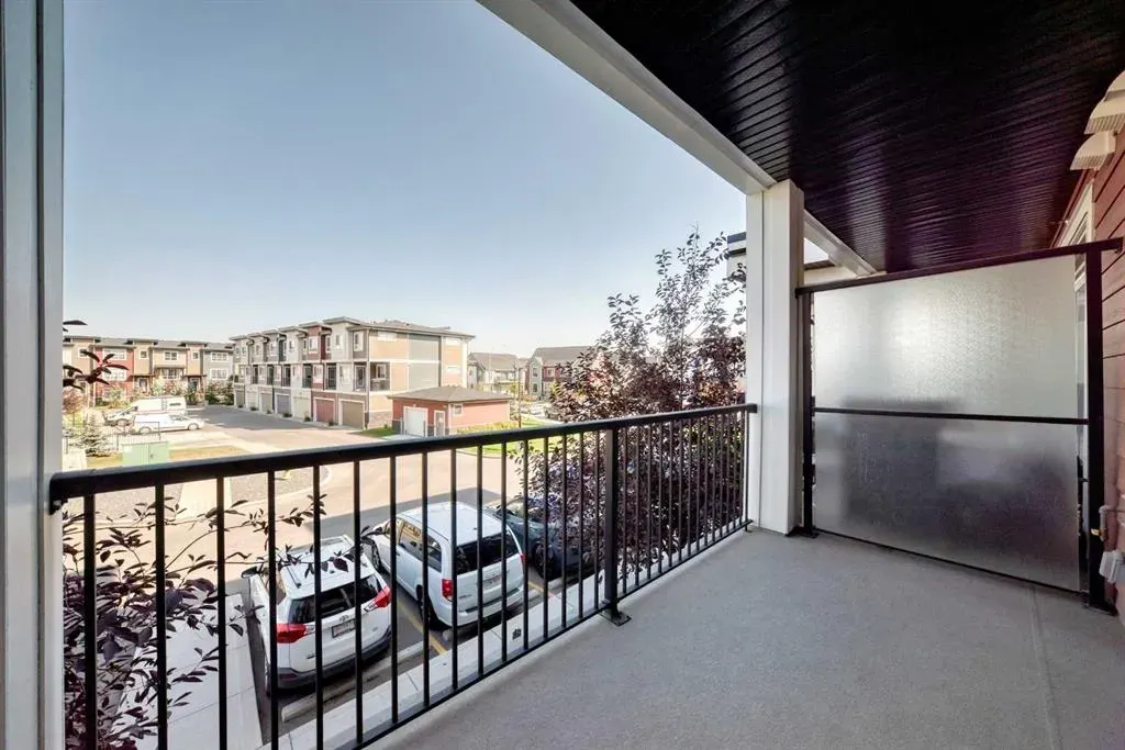 40 Walgrove Walk SE, #207