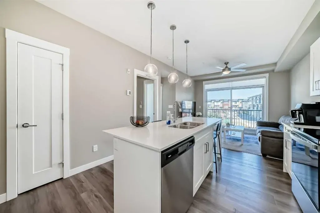 40 Walgrove Walk SE, #207