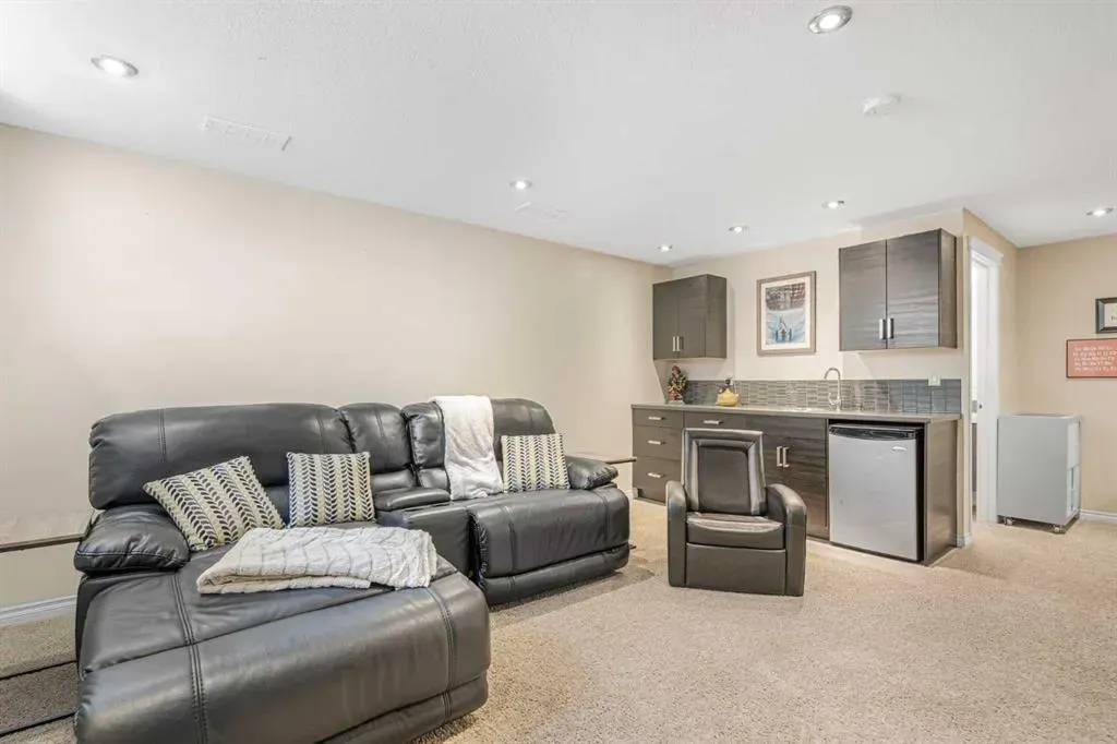 237 Kincora Glen Rise NW