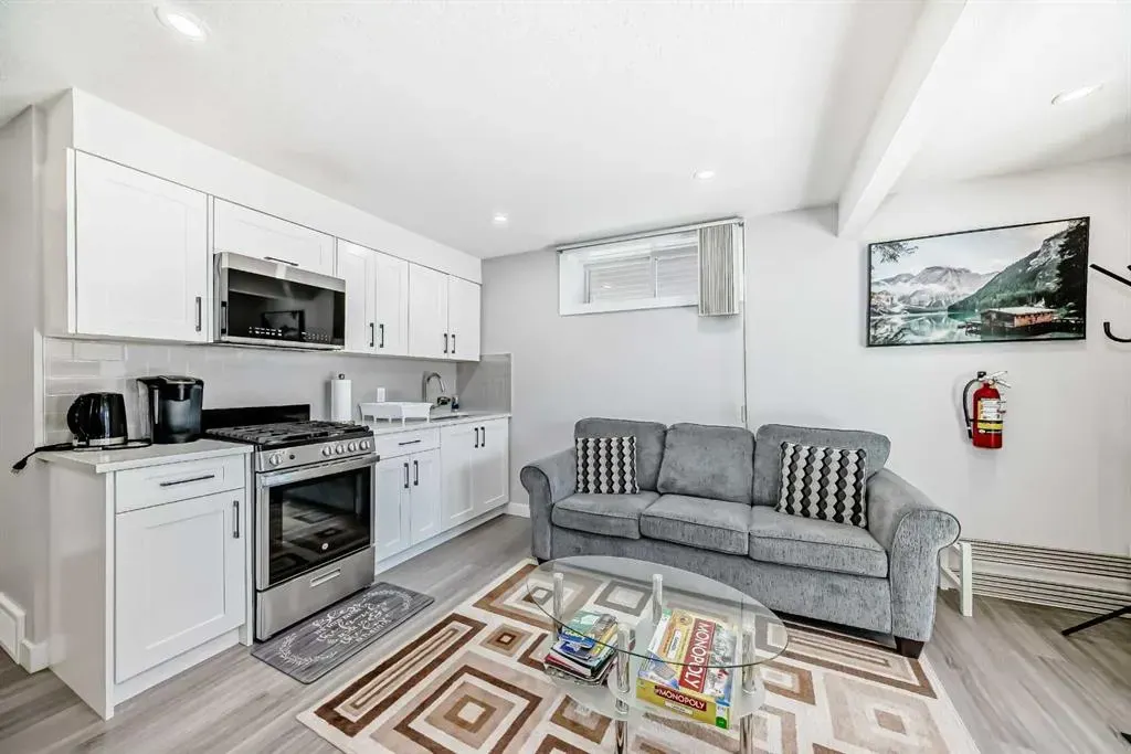 53 Evansford Grove NW