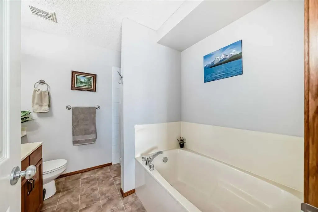 53 Evansford Grove NW