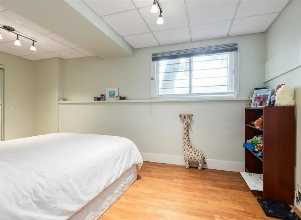 123 13 Avenue NE, #3