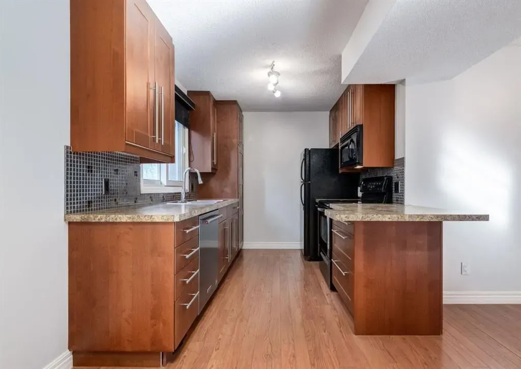123 13 Avenue NE, #3