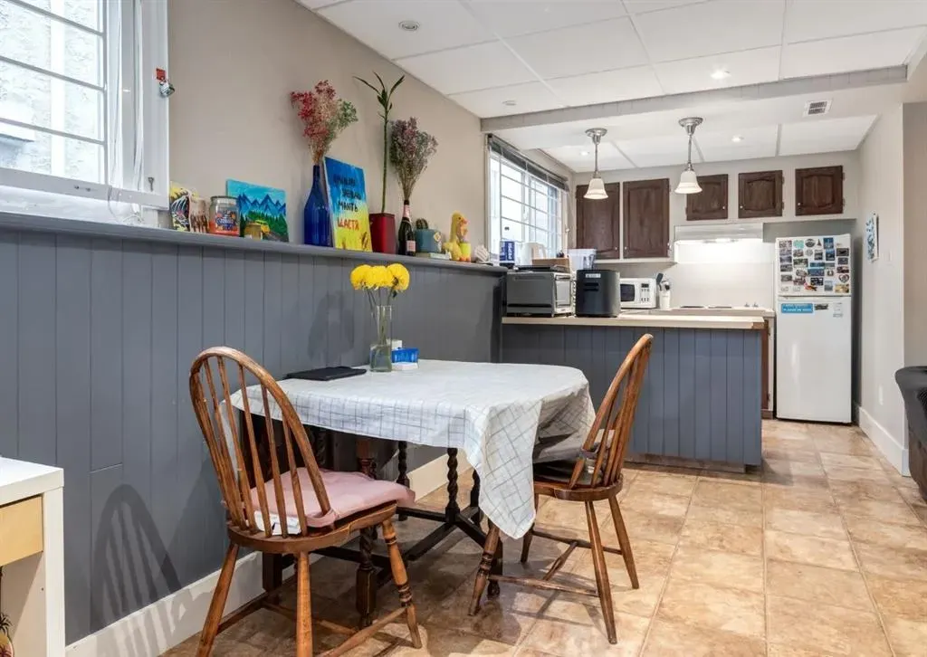 123 13 Avenue NE, #3