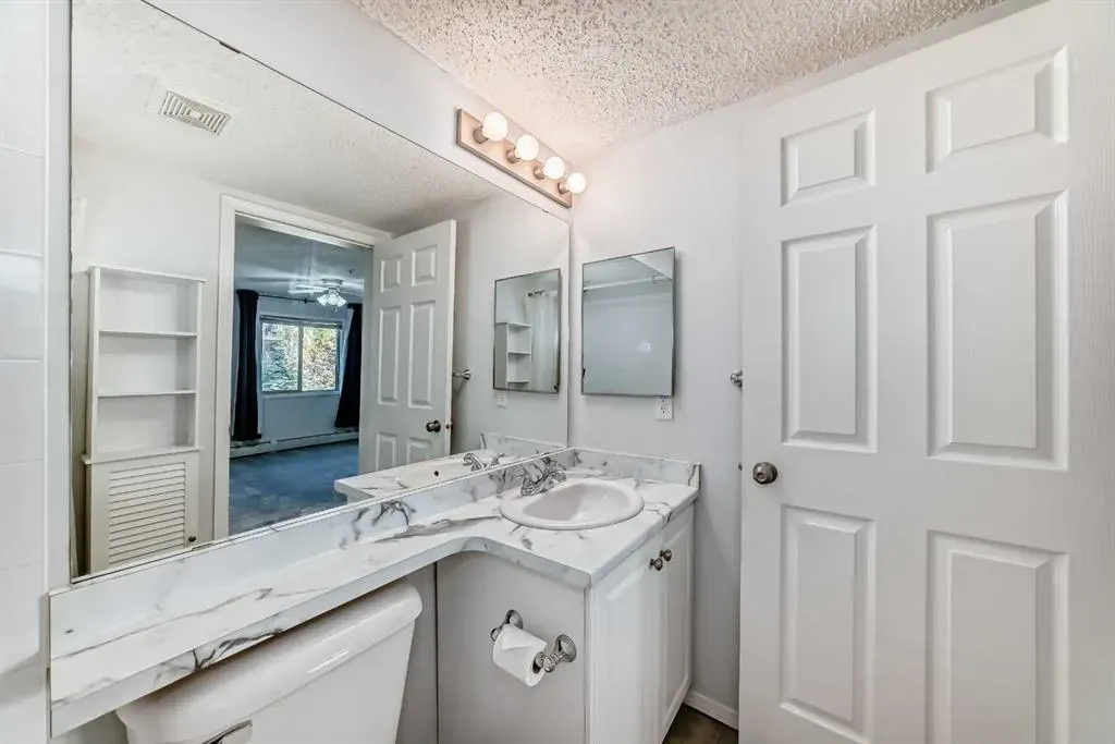 8 Bridlecrest Drive SW, #2238