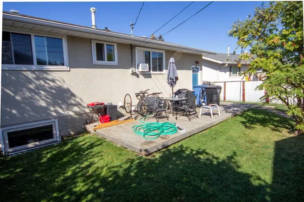1251 Penedo Crescent SE