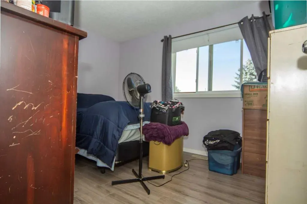1251 Penedo Crescent SE
