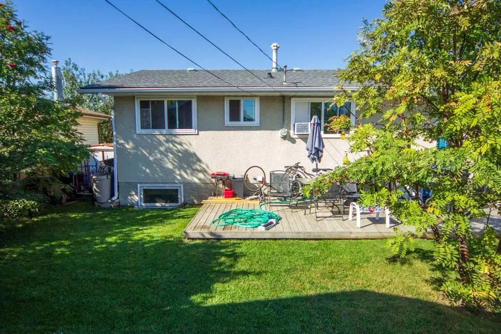 1251 Penedo Crescent SE