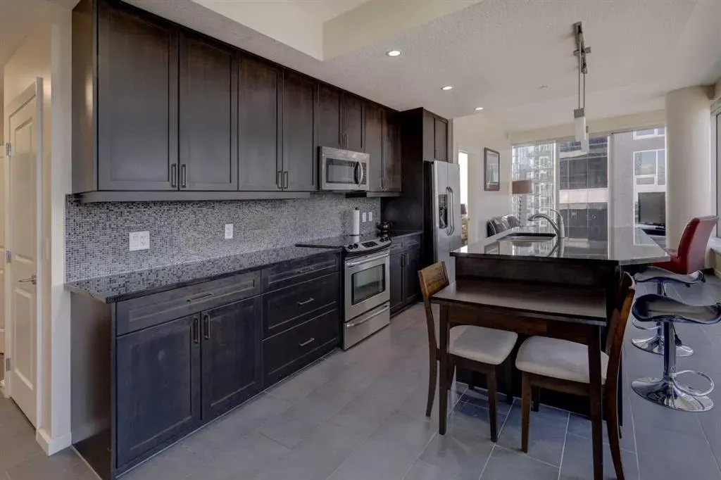 211 13 Avenue SE, #1802