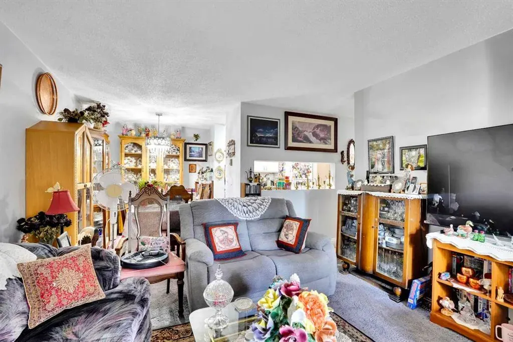 21 Dover Point SE, #203