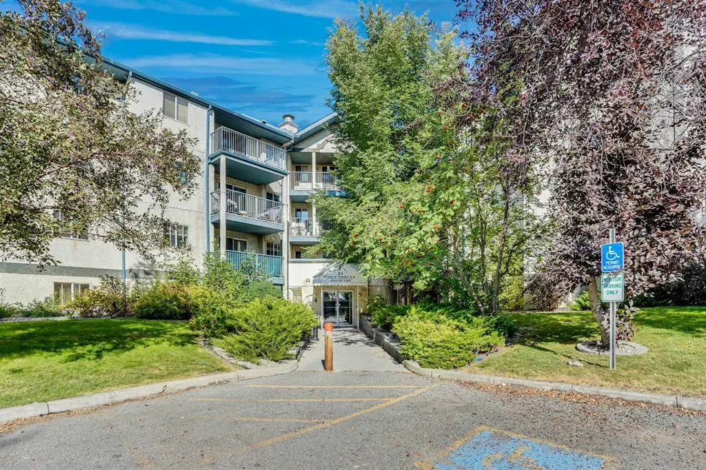 21 Dover Point SE, #203