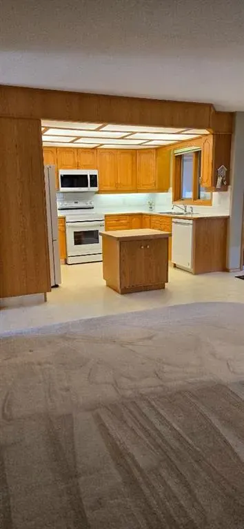4821 47 Street Close