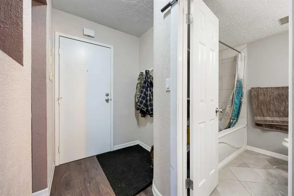 232 Sabrina Way SW, #1