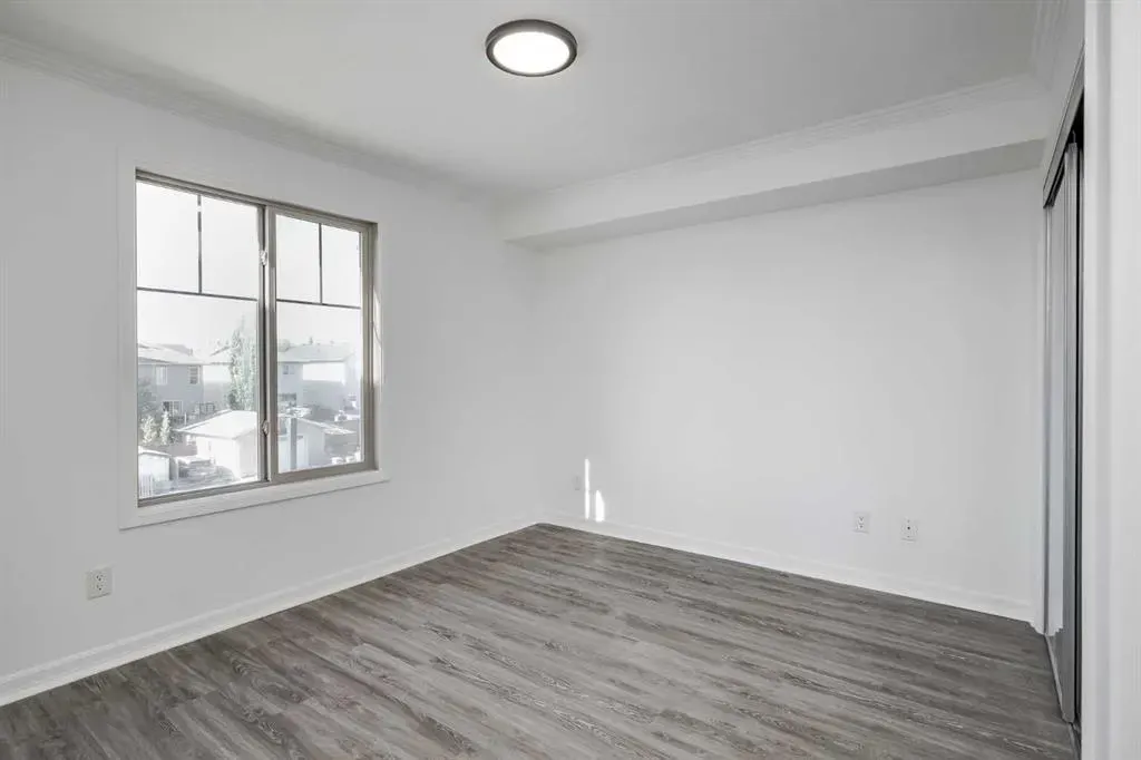 92 Crystal Shores Road, #1304