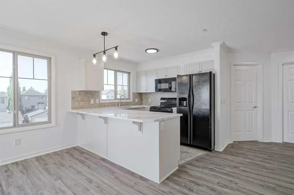 92 Crystal Shores Road, #1304