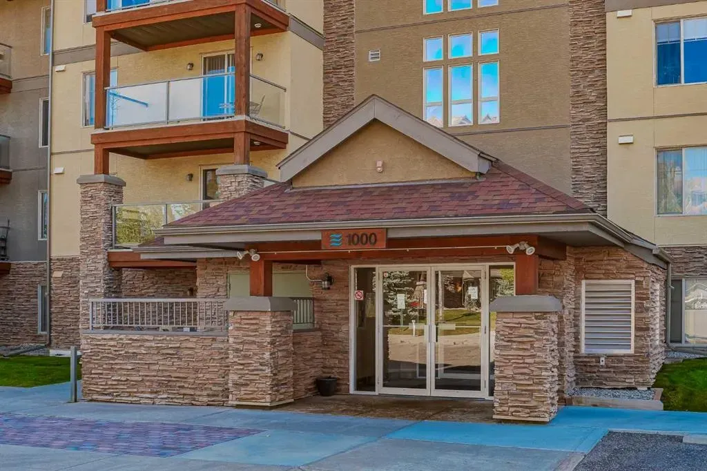 92 Crystal Shores Road, #1304