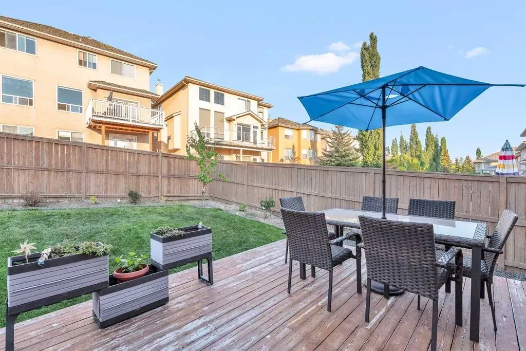 109 Royal Crest Terrace NW