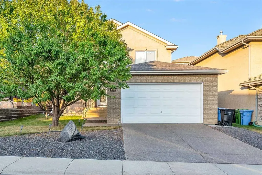 109 Royal Crest Terrace NW